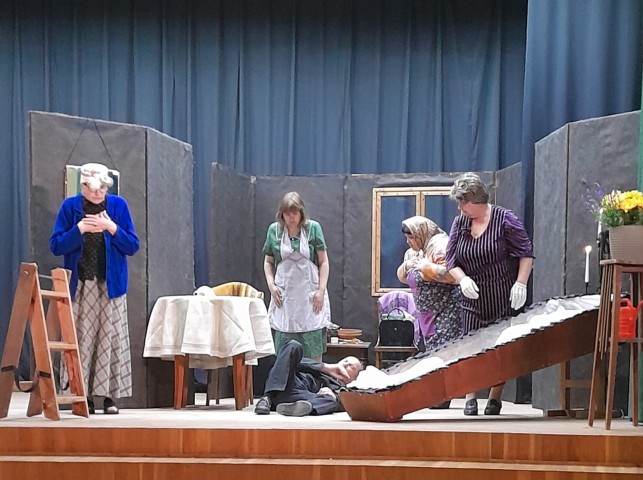 Ezeres pagasta amatierteātris "Meduspods"